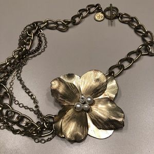 ☀️Jessica Simpson Flower Statement Necklace☀️